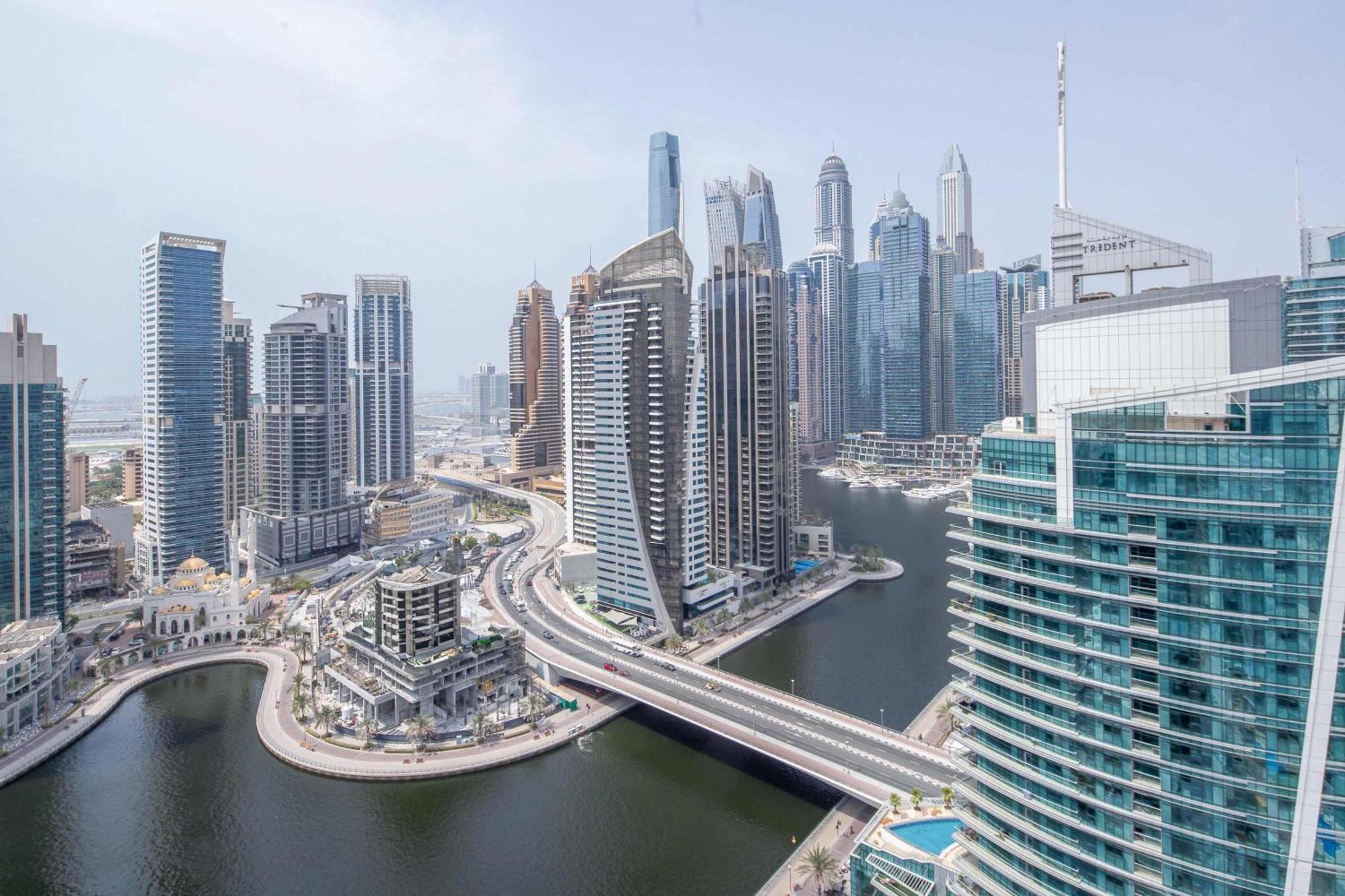 Frank Porter - Time Place Tower Lägenhet Dubai Exteriör bild