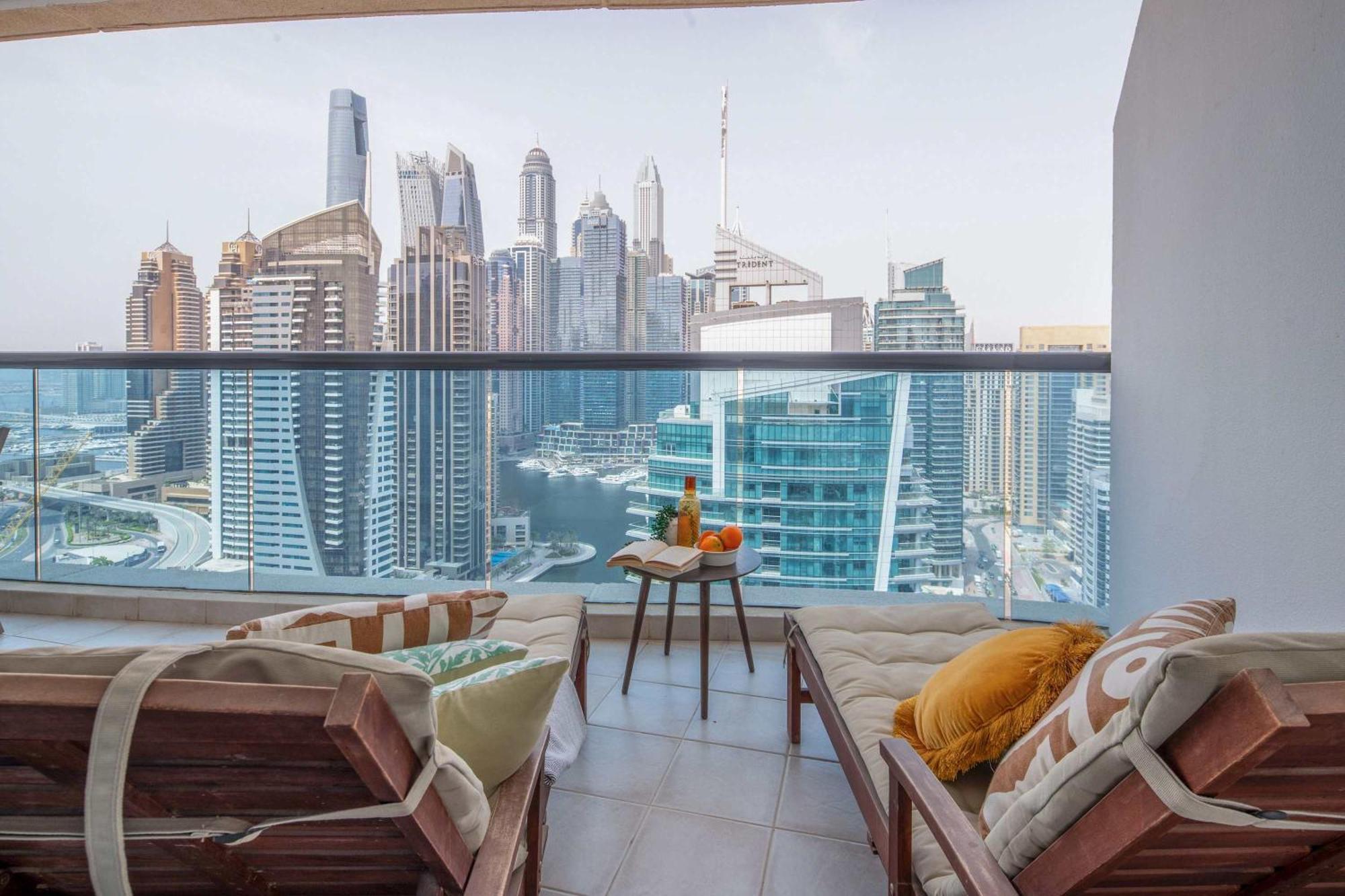 Frank Porter - Time Place Tower Lägenhet Dubai Exteriör bild
